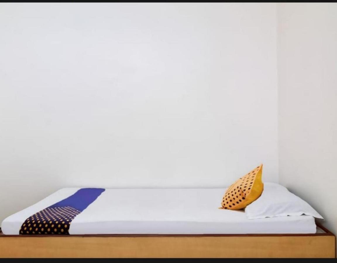 נאסיק Hotel Rahi מראה חיצוני תמונה