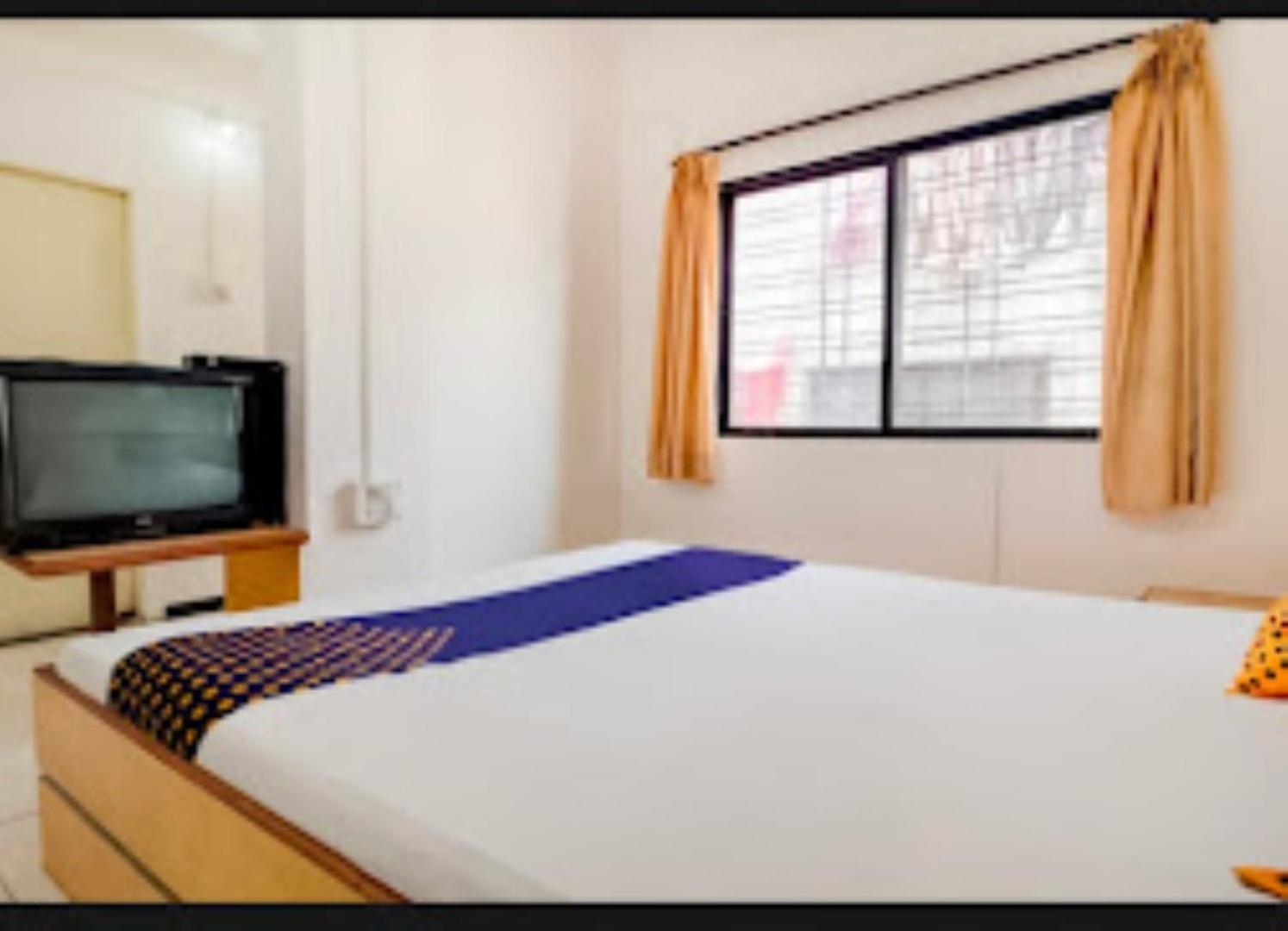נאסיק Hotel Rahi מראה חיצוני תמונה