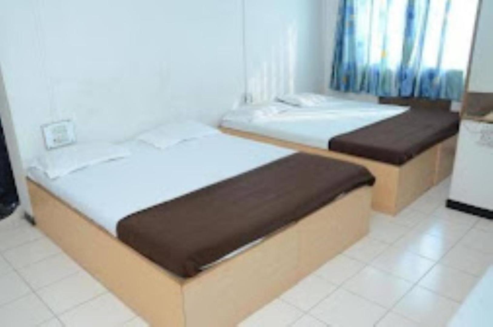נאסיק Hotel Rahi מראה חיצוני תמונה