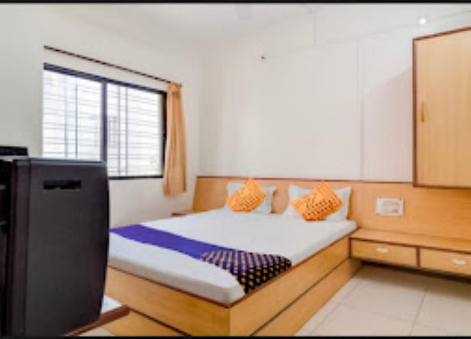נאסיק Hotel Rahi מראה חיצוני תמונה