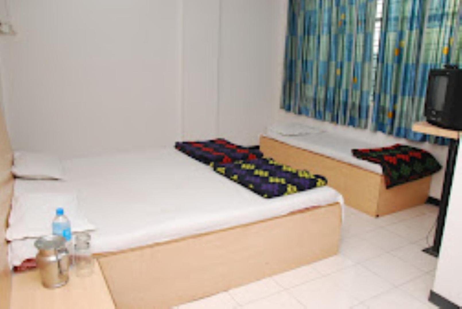 נאסיק Hotel Rahi מראה חיצוני תמונה