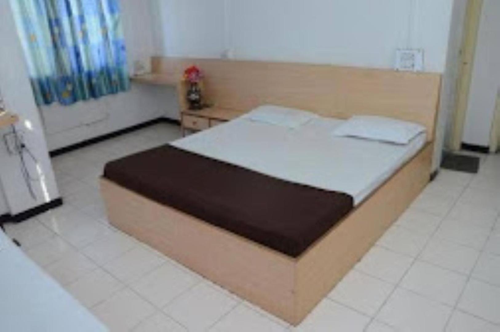 נאסיק Hotel Rahi מראה חיצוני תמונה